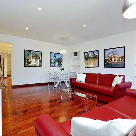 Piazzetta Margutta - My Extra