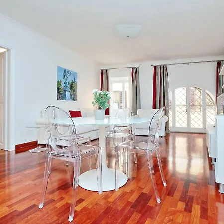 Piazzetta Margutta - My Extra רומא