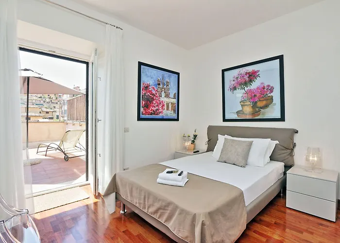 Piazzetta Margutta - My Extra