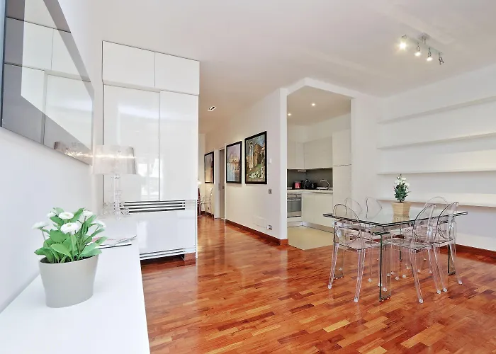 Piazzetta Margutta - My Extra