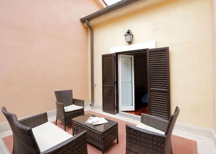 Piazzetta Margutta - My Extra *