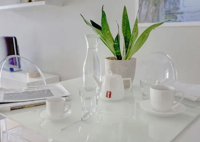 Piazzetta Margutta - My Extra * Rom