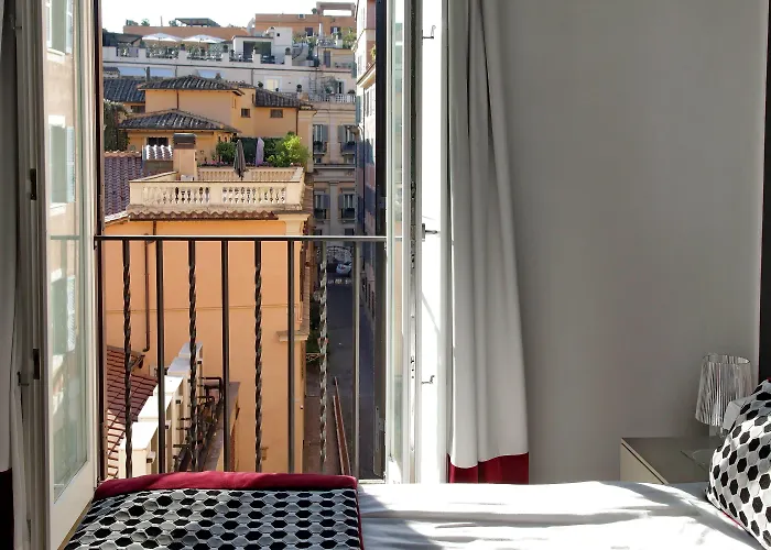 Piazzetta Margutta - My Extra *