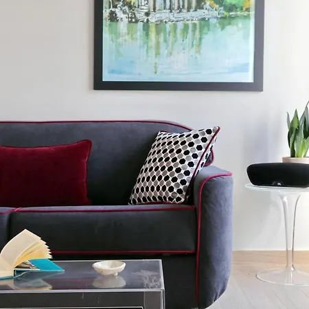 Piazzetta Margutta - My Extra * Рим